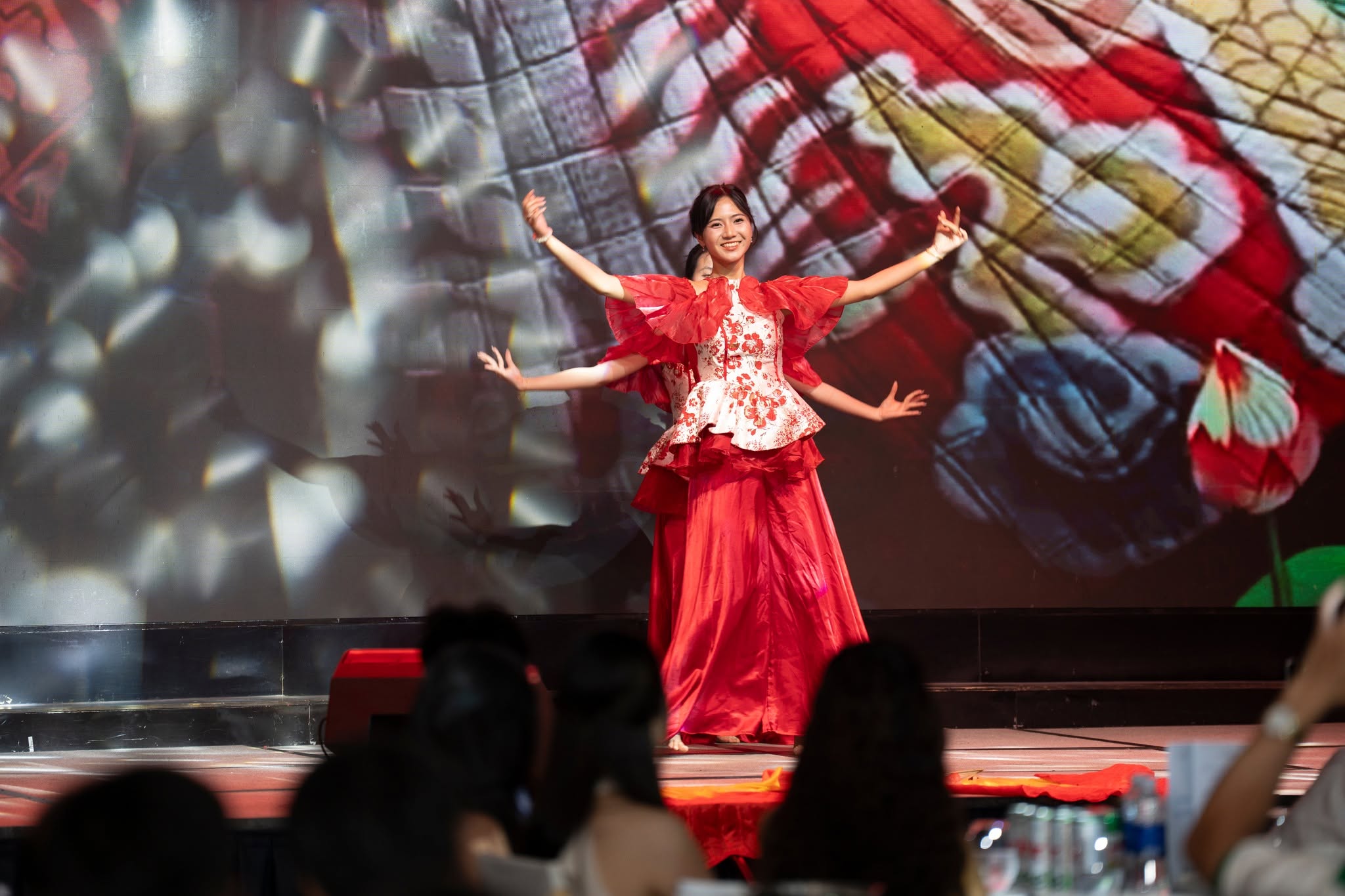 GALA KỶ NIỆM 20 NĂM UHY VIỆT NAM – DẤU ẤN CỦA SỰ ĐỒNG HÀNH 8 788551426 1709050231223727 4250608768031995518 n